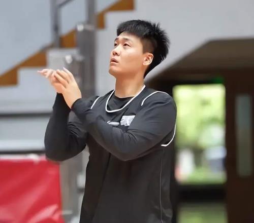 阿森纳绝杀,埃弗顿,哲凯赖什点,j9,j9游会,九游会官网,九游会体育